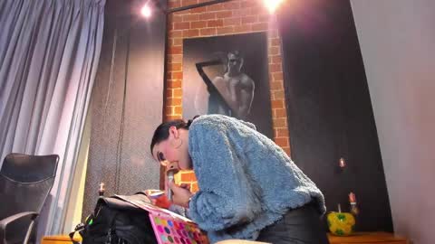 SinnaDark online show from 04/08/26, 11:10