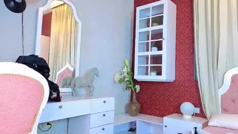 SinnaDark online show from 04/15/26, 11:17