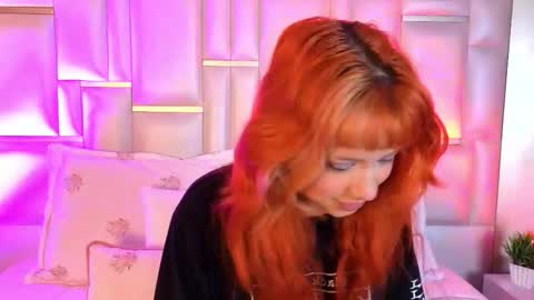 Snapshot of sienna_desiree chatting on 02/11/26, 12:21 Sienna Desieree online show from 02/11/26, 12:21