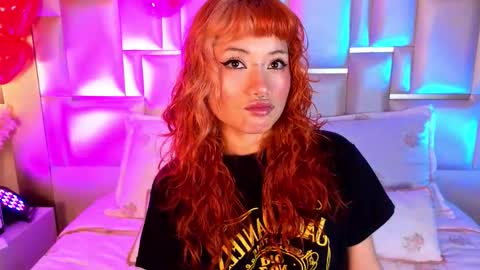 Snapshot of sienna_desiree chatting on 02/12/26, 02:01 Sienna Desieree online show from 02/12/26, 02:01