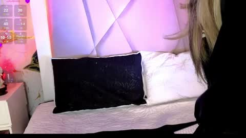 Snapshot of sienna_desiree chatting on 04/01/26, 01:41 Sienna Desieree online show from 04/01/26, 01:41
