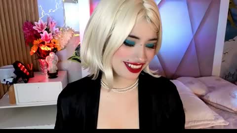 Snapshot of sienna_desiree chatting on 04/09/26, 02:22 Sienna Desieree online show from 04/09/26, 02:22