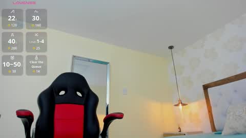 S I E N N A  online show from 11/21/25, 01:21