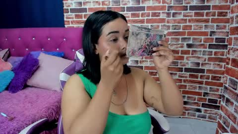 sienna_lux01 online show from 04/10/26, 02:39