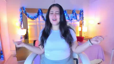 Sienna  online show from 11/19/25, 11:32