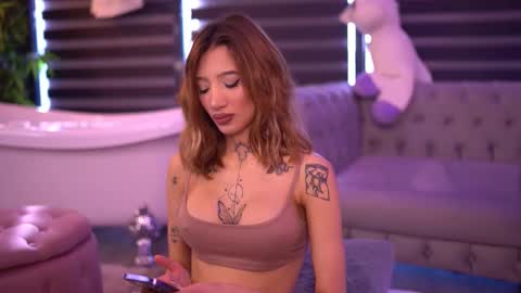 Snapshot of siennajayden chatting on 09/21/25, 07:32 Sienna online show from 09/21/25, 07:32