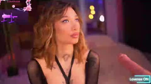 Snapshot of siennajayden chatting on 10/17/25, 05:48 Sienna online show from 10/17/25, 05:48