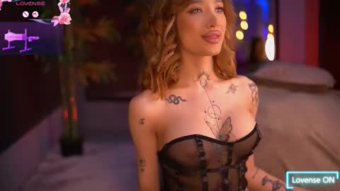 Snapshot of siennajayden chatting on 10/22/25, 05:34 Sienna online show from 10/22/25, 05:34