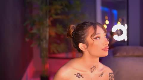 Snapshot of siennajayden chatting on 10/27/25, 06:45 Sienna online show from 10/27/25, 06:45