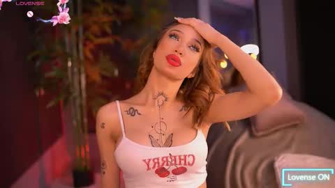 Snapshot of siennajayden chatting on 11/04/25, 06:40 Sienna online show from 11/04/25, 06:40