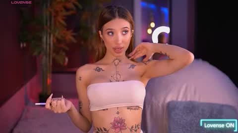 Snapshot of siennajayden chatting on 11/12/25, 06:30 Sienna online show from 11/12/25, 06:30