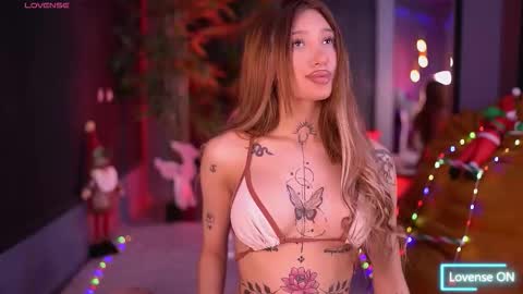 Snapshot of siennajayden chatting on 12/18/25, 06:58 Sienna online show from 12/18/25, 06:58