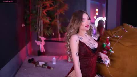 Snapshot of siennajayden chatting on 12/19/25, 07:10 Sienna online show from 12/19/25, 07:10