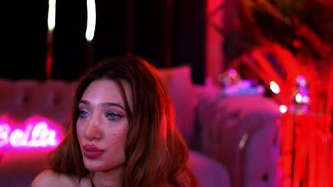 Snapshot of siennajayden chatting on 02/18/26, 07:37 Sienna online show from 02/18/26, 07:37