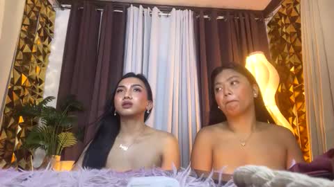 siennakatz online show from 10/27/25, 07:01