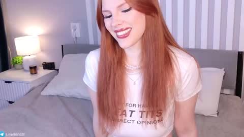 Snapshot of siennawave chatting on 09/08/25, 08:41 Liah online show from 09/08/25, 08:41
