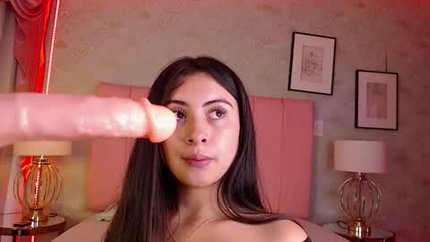 Sienna Wild online show from 11/25/25, 01:33