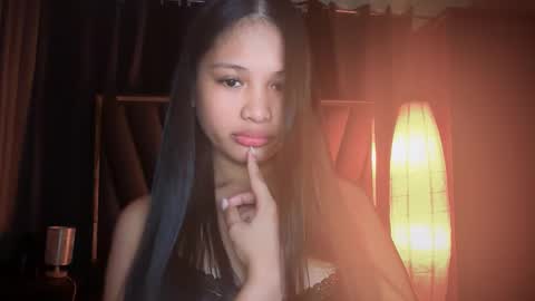 Snapshot of sierracoxriches chatting on 03/03/26, 06:25 Belle online show from 03/03/26, 06:25