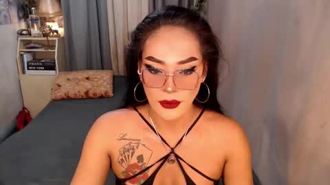 Snapshot of sierrafina_mcbride chatting on 12/19/25, 06:26 Sierrafina online show from 12/19/25, 06:26