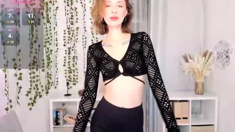 Snapshot of sierrafun_ chatting on 02/28/25, 09:01 Sierra online show from 02/28/25, 09:01