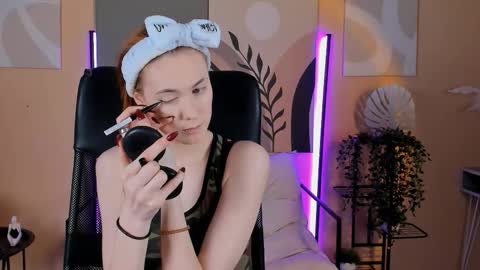 Snapshot of sierraharrper chatting on 12/16/25, 04:34 SieraHarper online show from 12/16/25, 04:34