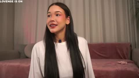 Snapshot of signehinz chatting on 12/05/25, 11:19 Eva online show from 12/05/25, 11:19