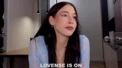 Snapshot of signehinz chatting on 02/10/26, 11:03 Eva online show from 02/10/26, 11:03