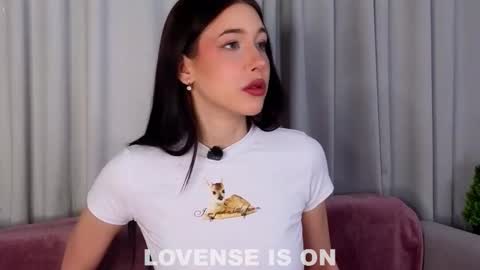 Snapshot of signehinz chatting on 02/12/26, 11:05 Eva online show from 02/12/26, 11:05