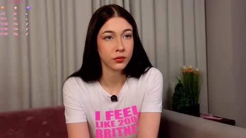 Snapshot of signehinz chatting on 02/26/26, 11:42 Eva online show from 02/26/26, 11:42