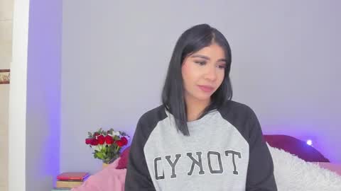 Snapshot of siirena chatting on 10/22/25, 07:02 siirena online show from 10/22/25, 07:02