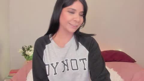 Snapshot of siirena chatting on 11/03/25, 08:10 siirena online show from 11/03/25, 08:10