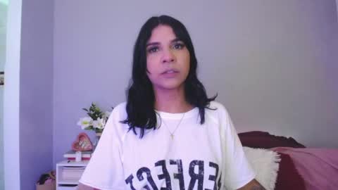 Snapshot of siirena chatting on 11/18/25, 10:36 siirena online show from 11/18/25, 10:36