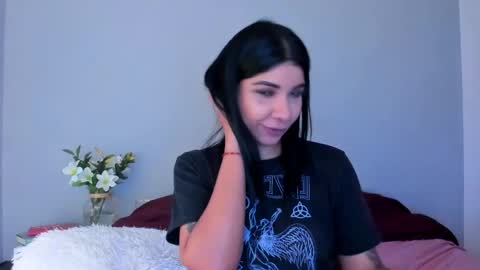 Snapshot of siirena chatting on 11/29/25, 04:43 siirena online show from 11/29/25, 04:43