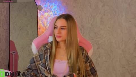 Snapshot of silen_tori chatting on 02/16/26, 02:51 Silen online show from 02/16/26, 02:51