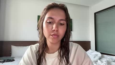 Snapshot of silicia_lu chatting on 02/06/26, 02:05 You fav Miss Si online show from 02/06/26, 02:05