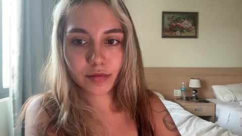 You fav Miss Si online show from 04/11/26, 04:17