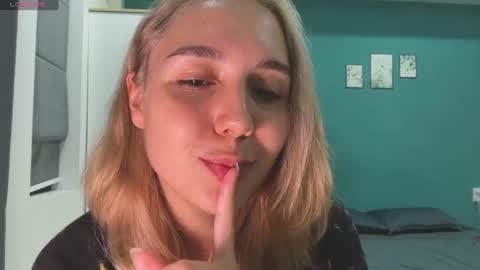 You fav Miss Si online show from 06/25/26, 02:21