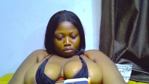 Snapshot of silky_caramel chatting on 09/12/25, 12:33 Caramel online show from 09/12/25, 12:33