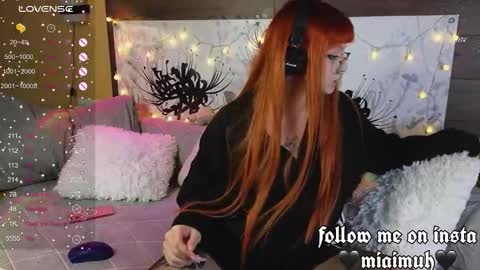 Mia online show from 11/16/25, 11:10