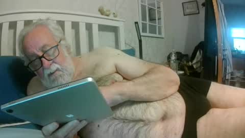 sillyoldman45221063 online show from 07/13/26, 08:11