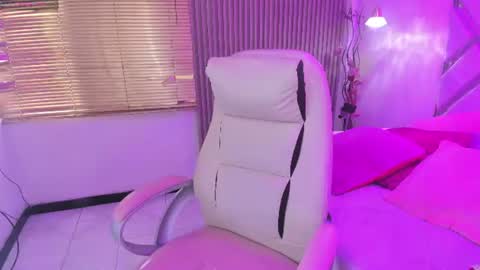 Snapshot of silvana_monroe chatting on 06/23/26, 01:09 SIlvana online show from 06/23/26, 01:09
