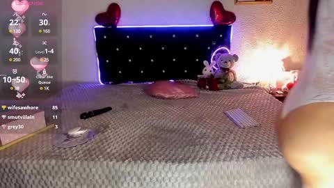 Snapshot of silver__love chatting on 03/06/25, 06:08 Silver online show from 03/06/25, 06:08