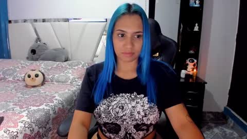   powder    online show from 01/26/25, 12:05