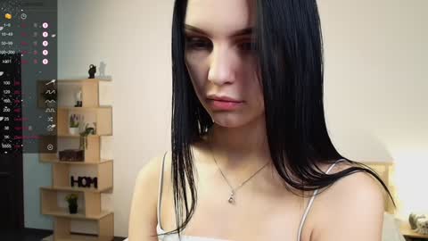 Snapshot of silverdaunt chatting on 01/12/25, 07:10 Rudi online show from 01/12/25, 07:10