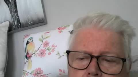 Snapshot of silverfoxpauly chatting on 05/29/26, 12:25 silverfoxpauly online show from 05/29/26, 12:25