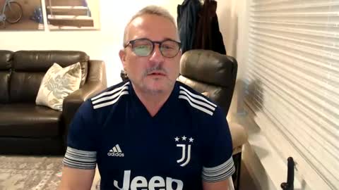 Snapshot of silveroli187 chatting on 09/23/25, 04:21 silveroli187 online show from 09/23/25, 04:21