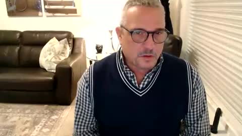 Snapshot of silveroli187 chatting on 11/05/25, 02:50 silveroli187 online show from 11/05/25, 02:50