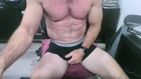 Snapshot of silvertick70 chatting on 12/25/24, 06:20 silvertick70 online show from 12/25/24, 06:20