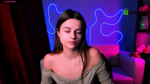 Snapshot of silvia_queen1 chatting on 11/03/25, 02:29 Silvia nude in pvt online show from 11/03/25, 02:29