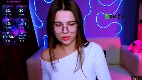 Snapshot of silvia_queen1 chatting on 11/11/25, 10:37 Silvia nude in pvt online show from 11/11/25, 10:37